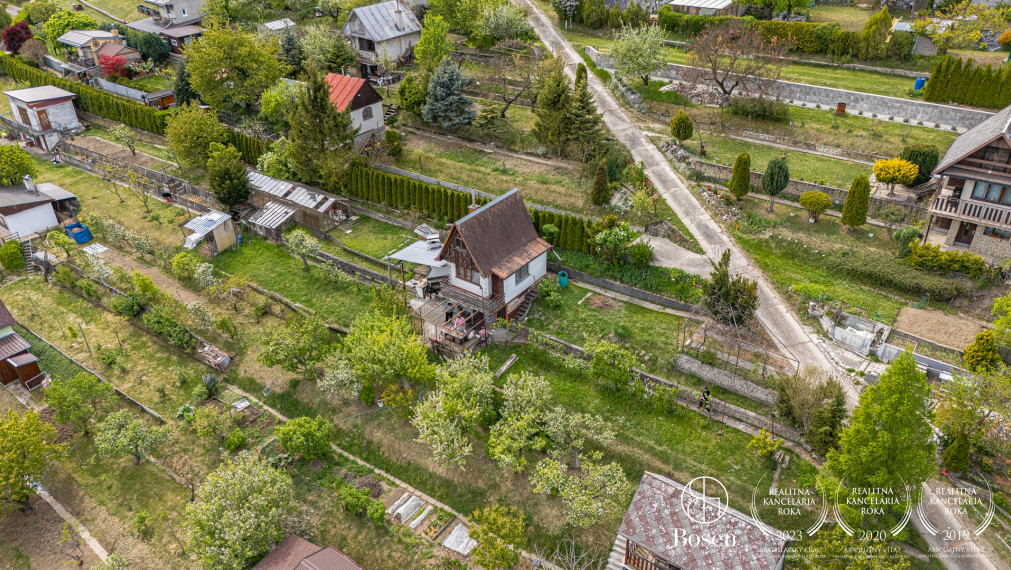 BOSEN | Rekreačná chata s pozemkom 470 m², Senica - Kunov