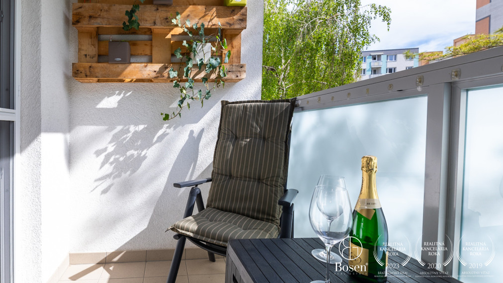 BOSEN | REZERVOVANÉ | Zrekonštruovaný 3-izb byt s loggiou, 82 m², Petzwalova