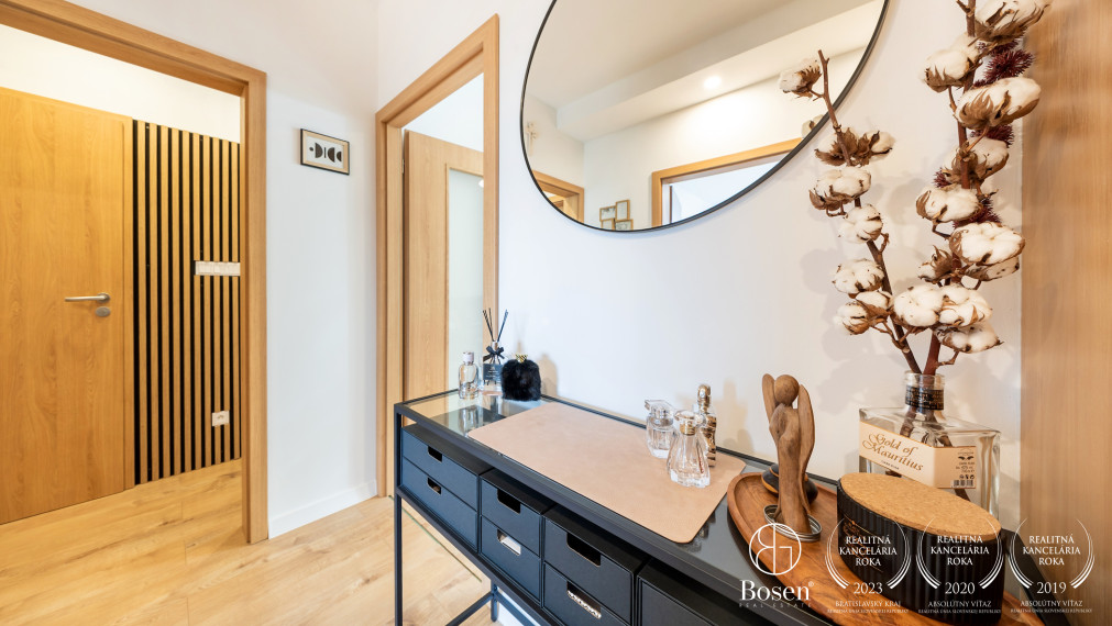BOSEN | REZERVOVANÉ | Zrekonštruovaný 3-izb byt s loggiou, 82 m², Petzwalova