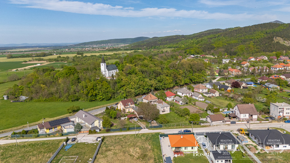 BOSEN | Stavebný pozemok 594 m², Plavecký Mikuláš
