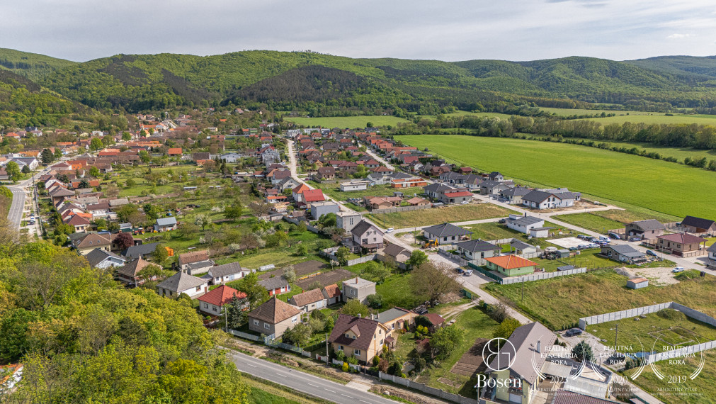 BOSEN | Stavebný pozemok 594 m², Plavecký Mikuláš