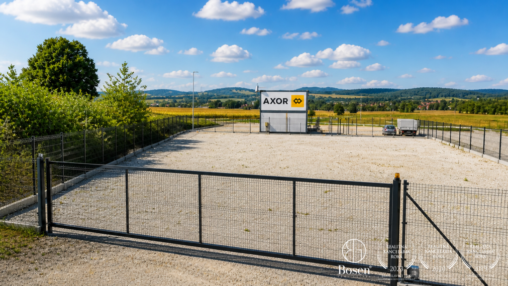 BOSEN | Na prenájom spevnená plocha pri D1, Adamovské Kochanovce, 1170 m²