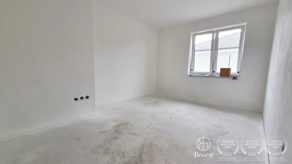 BOSEN |  3 izb.byty s vlastným parkovaním,veľká záhrada alebo balkón