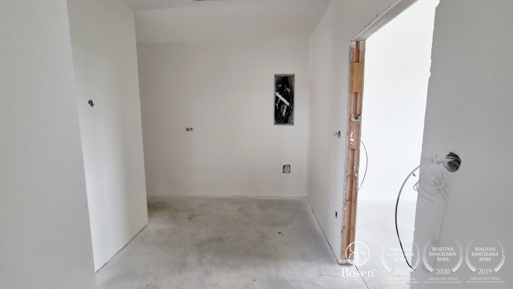 BOSEN |  3 izb.byty s vlastným parkovaním,veľká záhrada alebo balkón