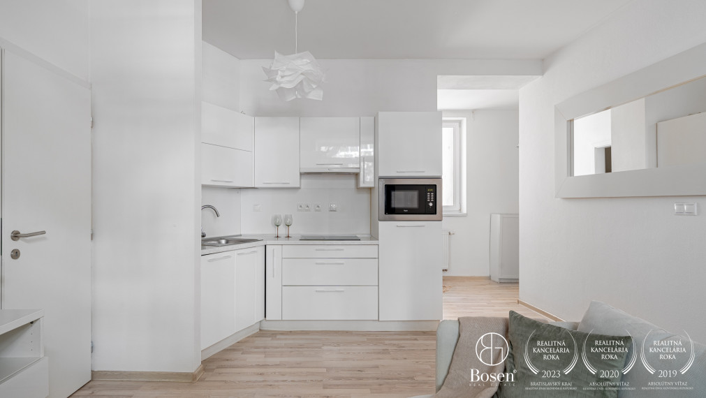 BOSEN | Zariadený 2,5 izbový byt v Starom meste -Jelenia ulica, 54m²