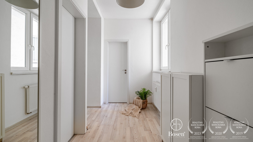 BOSEN | Zariadený 2,5 izbový byt v Starom meste -Jelenia ulica, 54m²