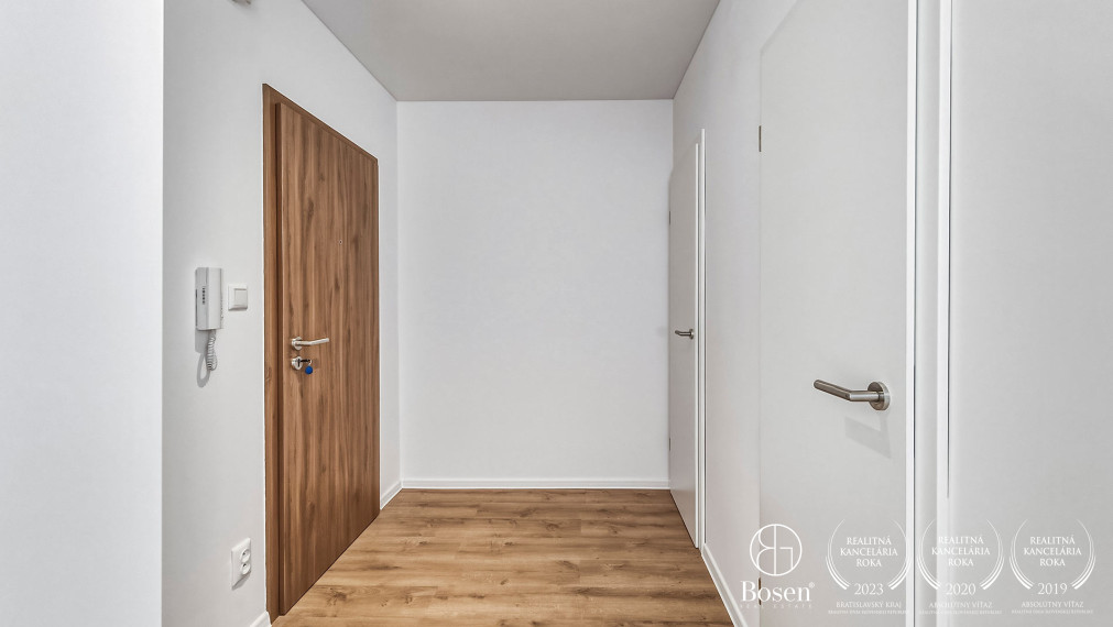BOSEN | Prenájom 1. Izbového moderného bytu, Starý Juh
