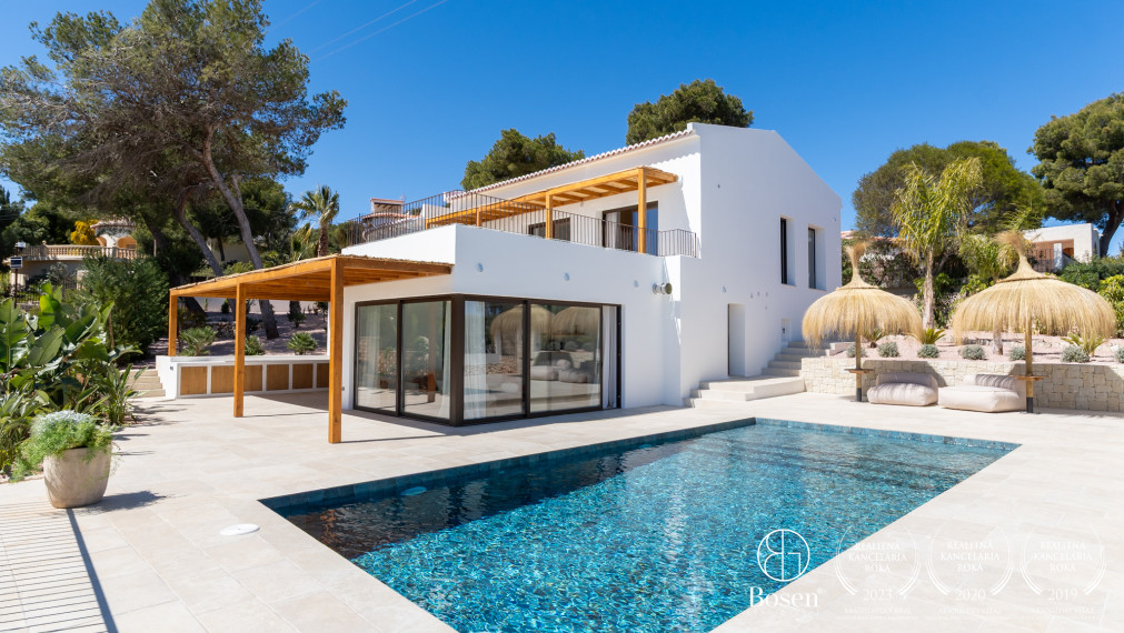 LOYALTERS | Luxusná VILLA AMANECER pri mori - Španielsko