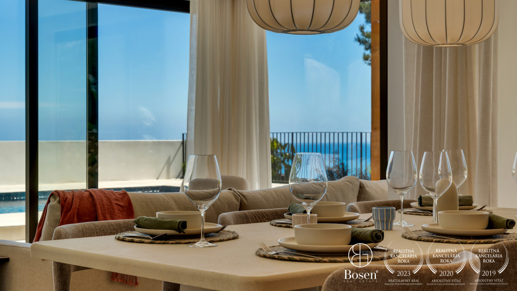 LOYALTERS | Luxusná VILLA AMANECER pri mori - Španielsko