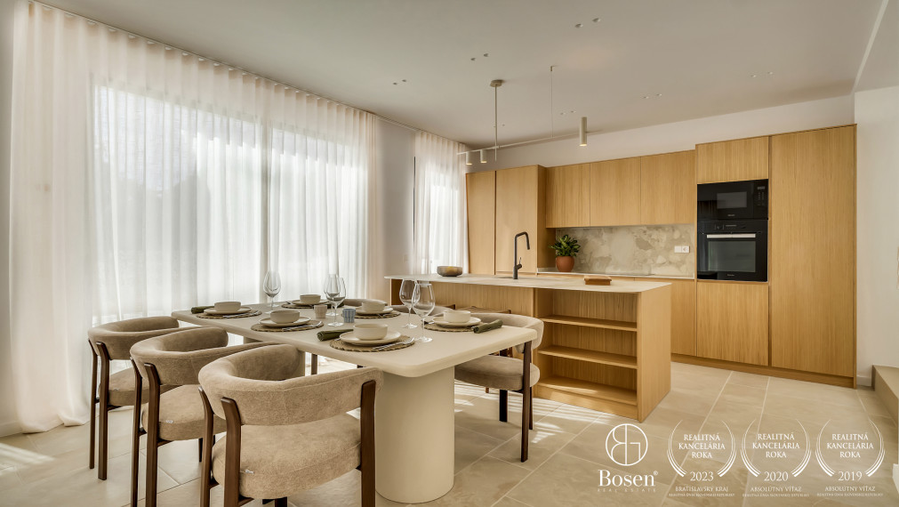 LOYALTERS | Luxusná VILLA AMANECER pri mori - Španielsko