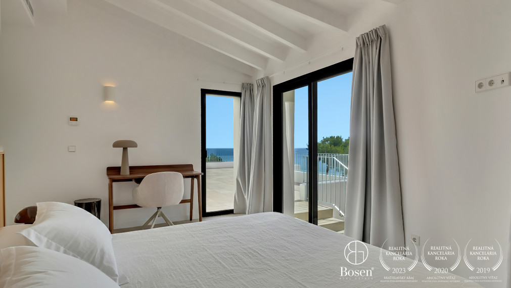 LOYALTERS | Luxusná VILLA AMANECER pri mori - Španielsko