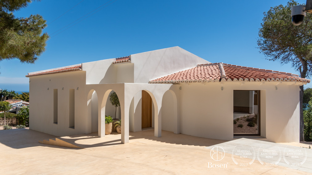 LOYALTERS | Luxusná VILLA AMANECER pri mori - Španielsko
