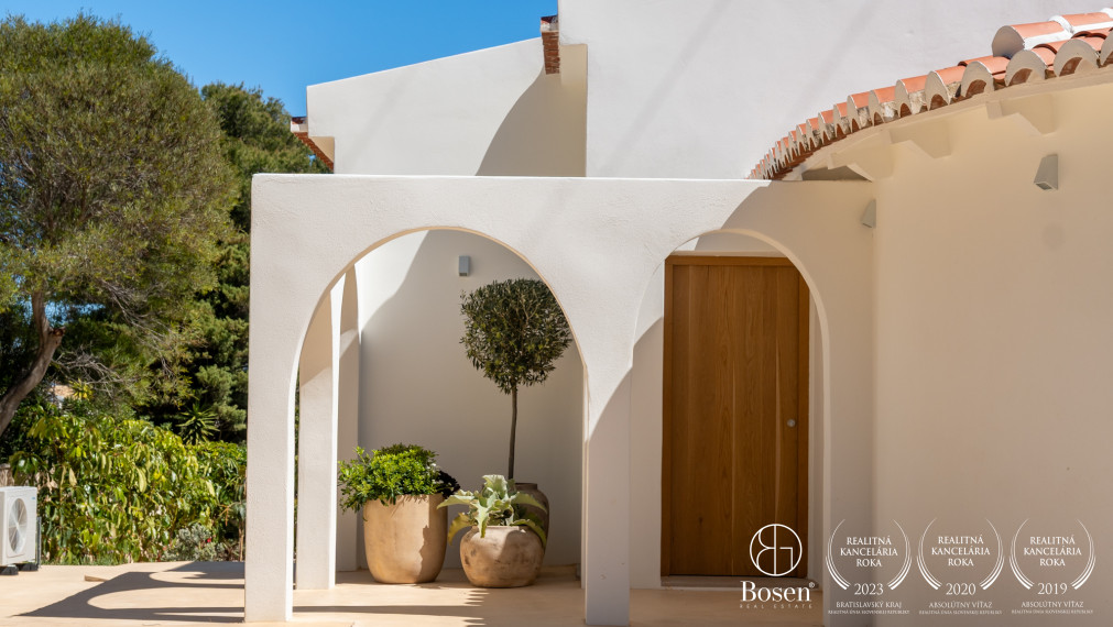 LOYALTERS | Luxusná VILLA AMANECER pri mori - Španielsko
