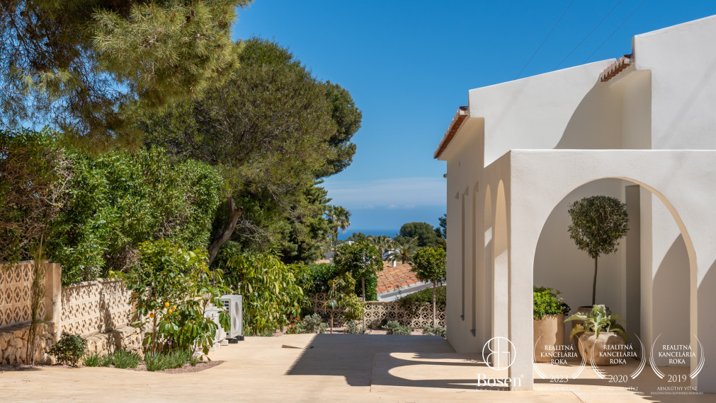 LOYALTERS | Luxusná VILLA AMANECER pri mori - Španielsko