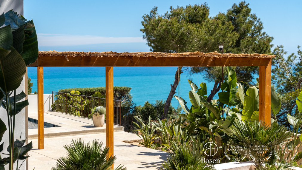 LOYALTERS | Luxusná VILLA AMANECER pri mori - Španielsko