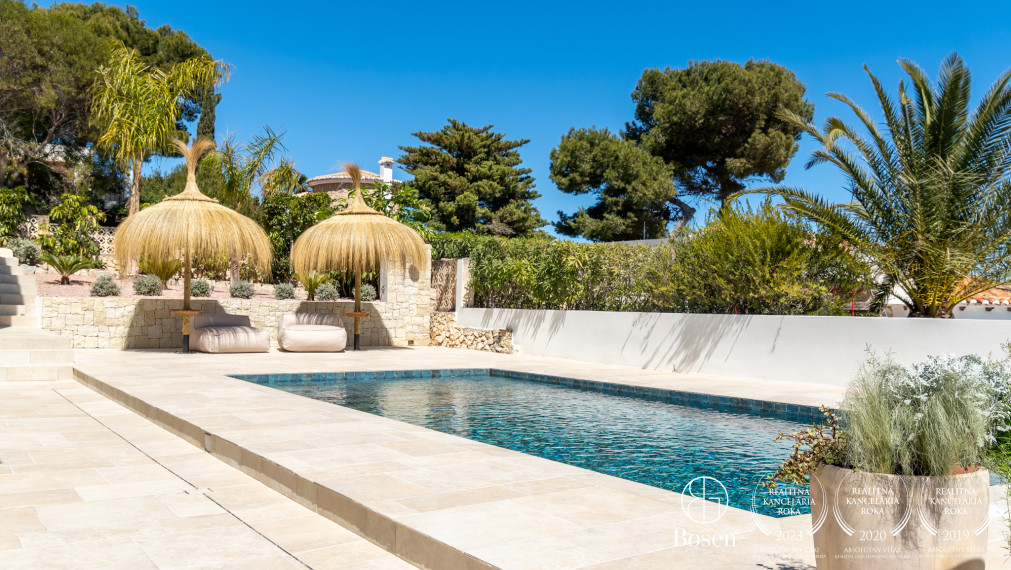 LOYALTERS | Luxusná VILLA AMANECER pri mori - Španielsko