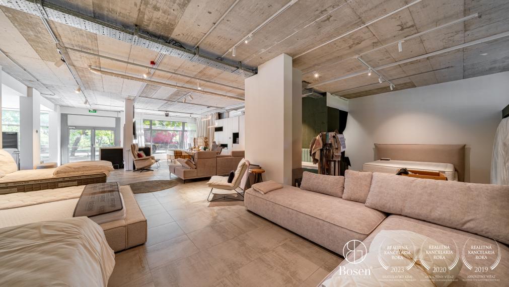 BOSEN | Obchodný priestor s výkladom na Tomášikovej ulici v Ružinove, 175 m²