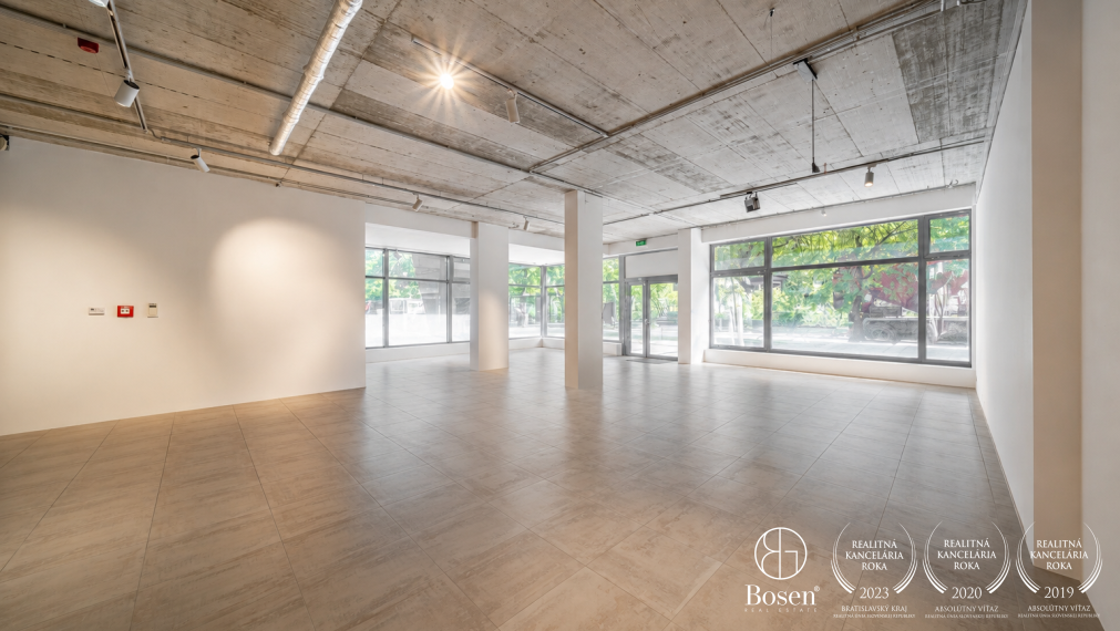 BOSEN | Obchodný priestor s výkladom na Tomášikovej ulici v Ružinove, 175 m²