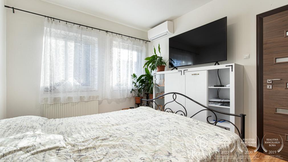 BOSEN | Prenájom 5i RD s fotovoltikou a dokonalou  záhradou na relax v T. Hradskej