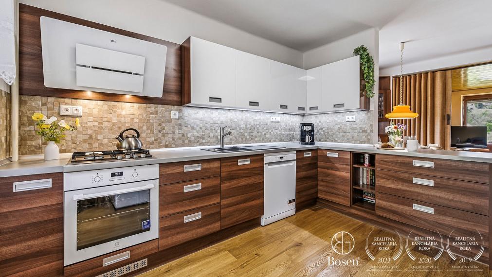 BOSEN | 5-room family house with a private garden and peaceful atmosphere near the forest, Kudlovská str., Humenné, 186 m2
