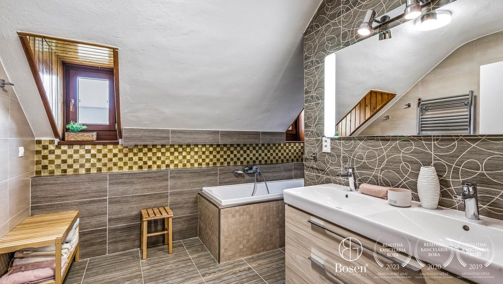 BOSEN | 5-room family house with a private garden and peaceful atmosphere near the forest, Kudlovská str., Humenné, 186 m2