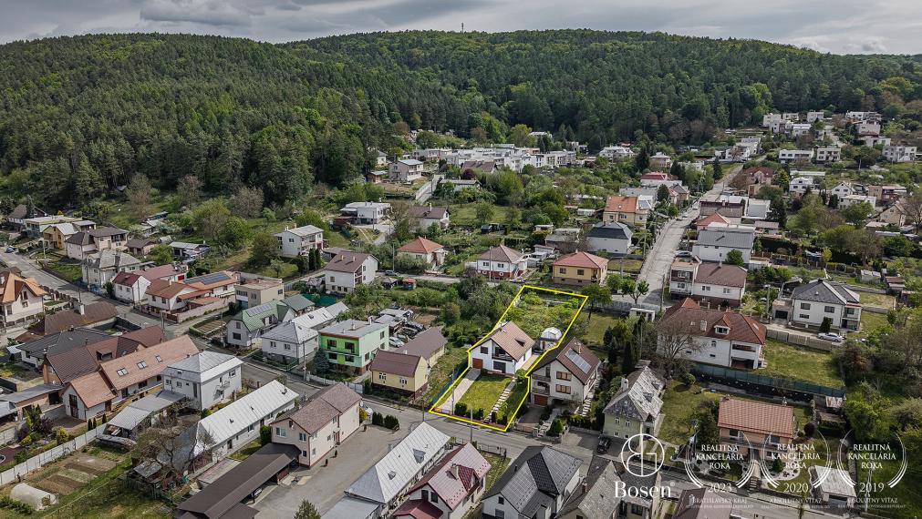 BOSEN | 5-room family house with a private garden and peaceful atmosphere near the forest, Kudlovská str., Humenné, 186 m2