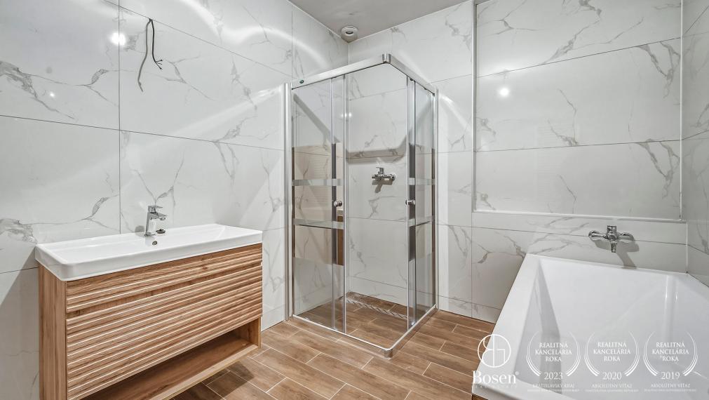 BOSEN |4 izbový byt so záhradou o rozlohe 143m2 a parkovaním