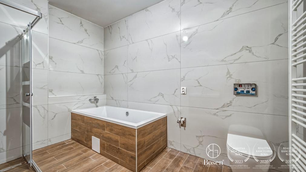 BOSEN |4 izbový byt so záhradou o rozlohe 143m2 a parkovaním
