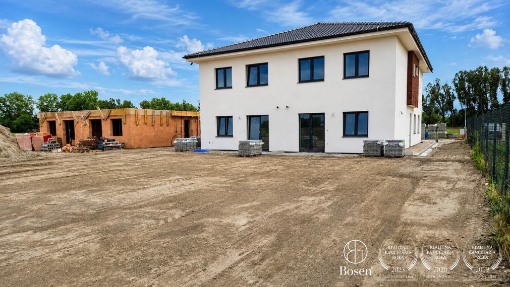 BOSEN |  3 izb.byty s vlastným parkovaním,priestranou záhradou