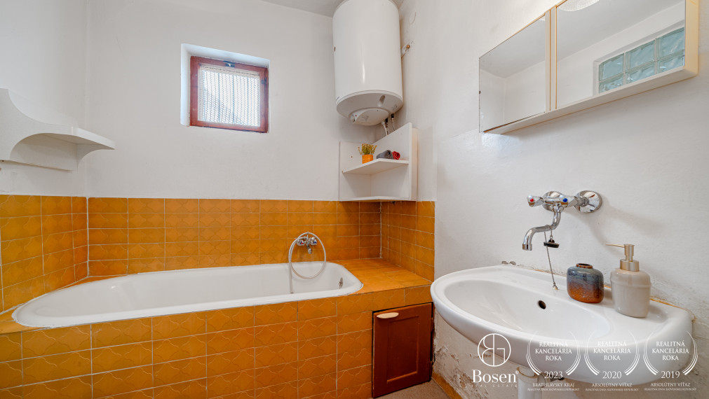 BOSEN | Chata na pozemku 1629 m² v srdci prírody, Studienka