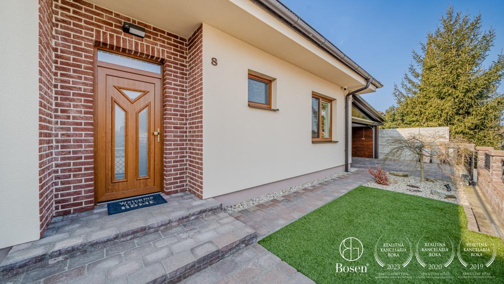 BOSEN| 4 izbový RD bez kompromisov-bazén, terasa, dvojgaráž