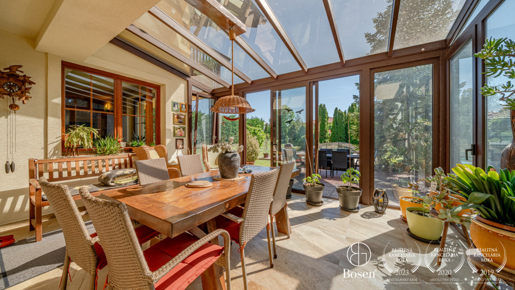 BOSEN | Súkromné rodinné sídlo v Stupave, 7500 m2