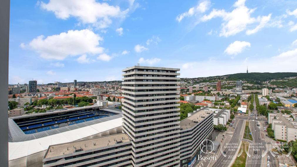 BOSEN | 4 izbový výnimočný mezonet s dvoma terasami, 3 veže