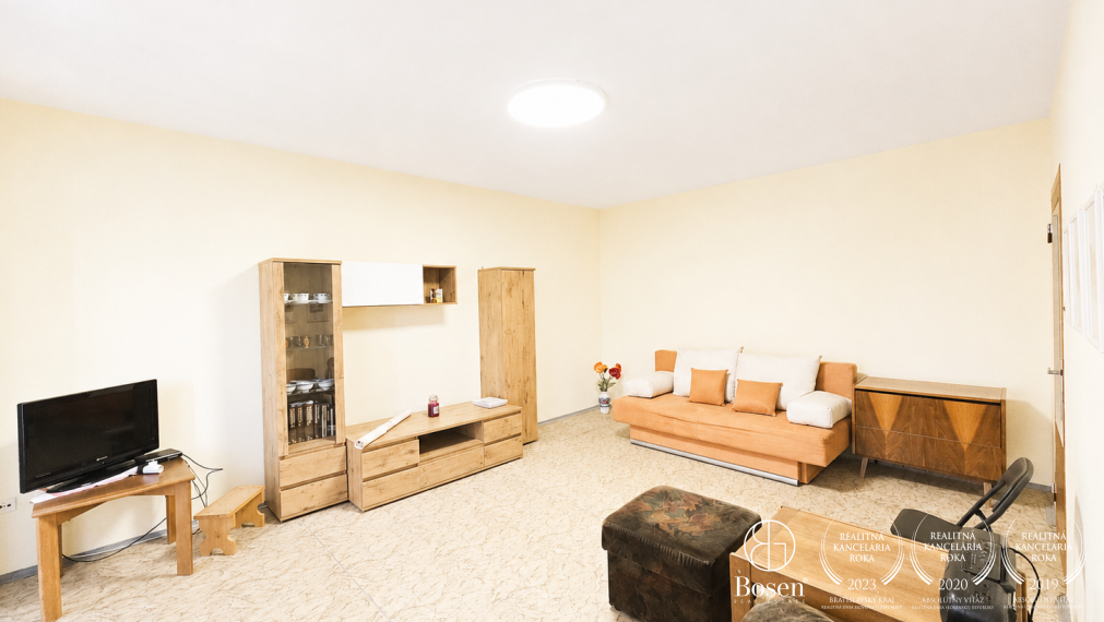 BOSEN | Na prenájom 1 izbový byt (42m2), Haburská, Ružinov