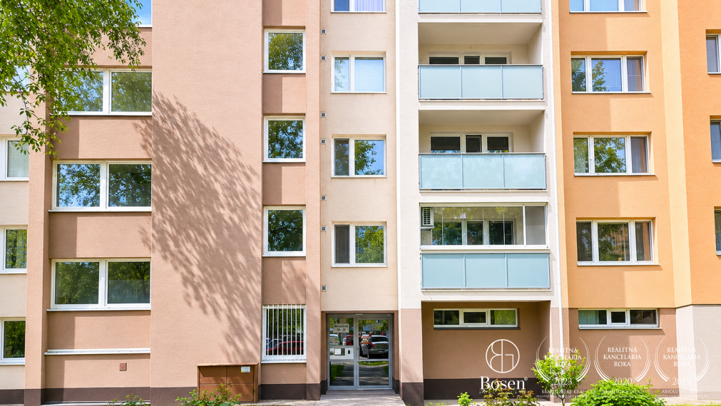 BOSEN | Na prenájom 1 izbový byt (42m2), Haburská, Ružinov