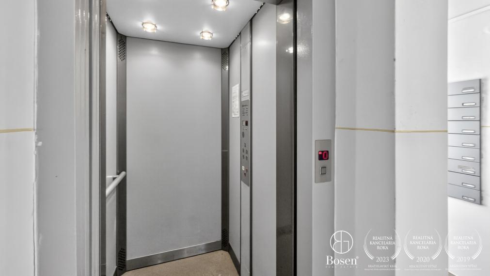 BOSEN | 2,5 izbový byt s balkónom a vlastným vykurovaním,56m2