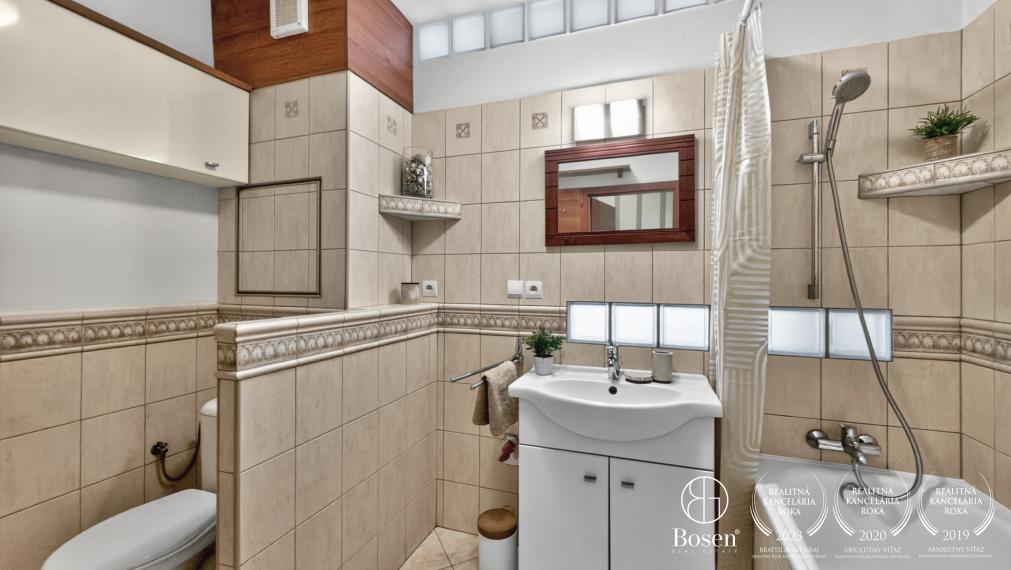 BOSEN | 2,5 izbový byt s balkónom a vlastným vykurovaním,56m2