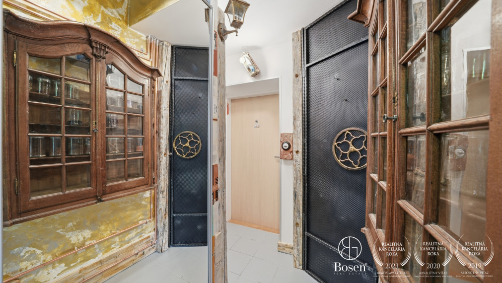 BOSEN | Jednoizbový byt v obľúbenom Zehnhause, Staré mesto, Palárikova, 47.72 m2
