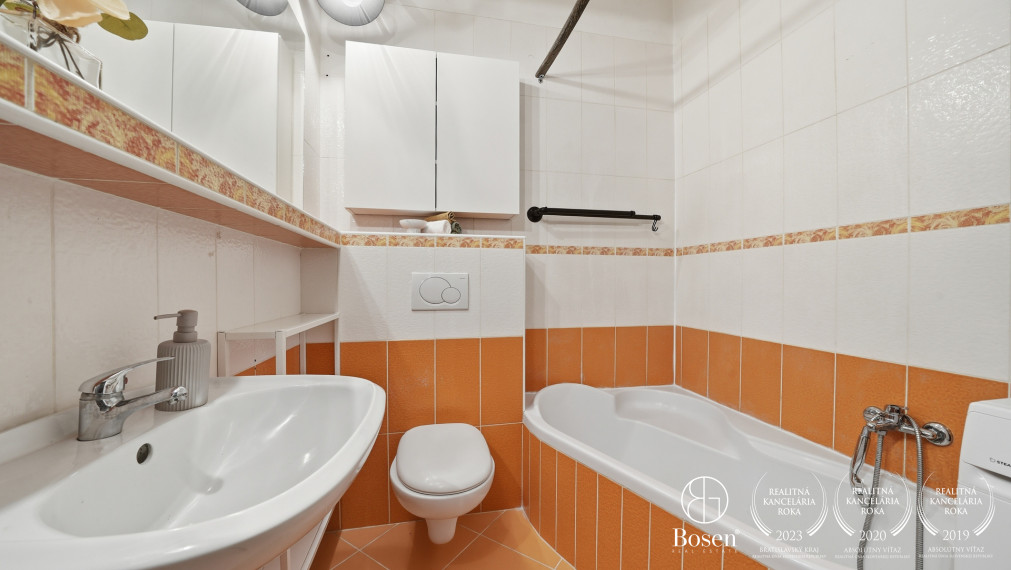 BOSEN | Jednoizbový byt v obľúbenom Zehnhause, Staré mesto, Palárikova, 47.72 m2
