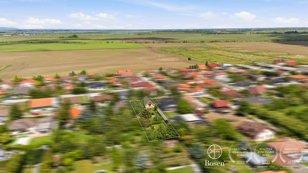 BOSEN | Rodinný dom s veľkou záhradou, terasou a pivnicou, Hviezdoslavov