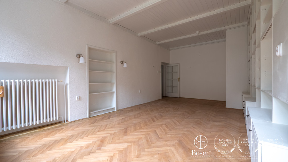 BOSEN | Priestranný 3 izb. byt so záhradou a garážou, ulica Holubyho, m.č. Staré Mesto, 80 m2