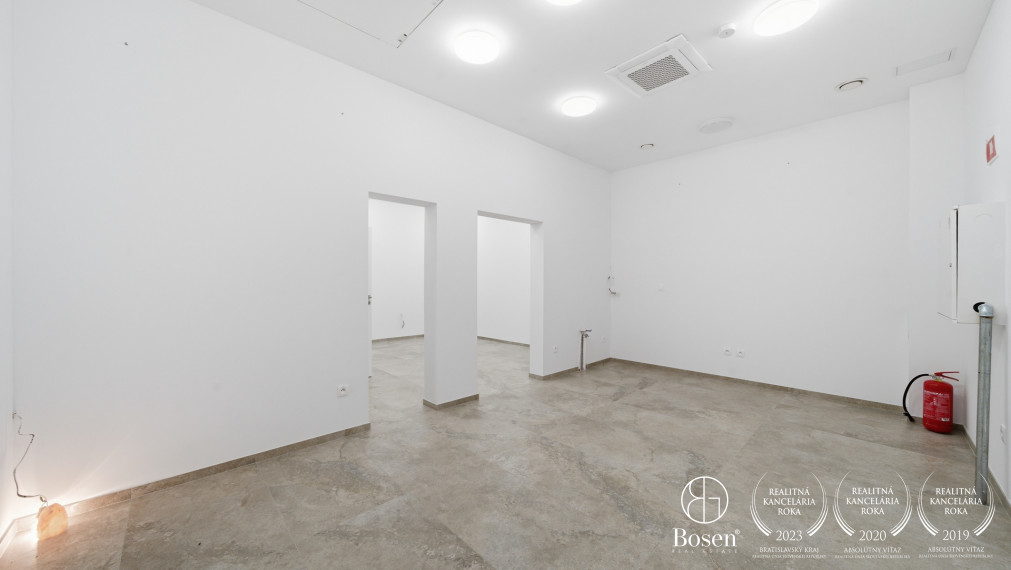BOSEN | Prenájom - obchodný priestor - KESSELBAUER 35,25 m2