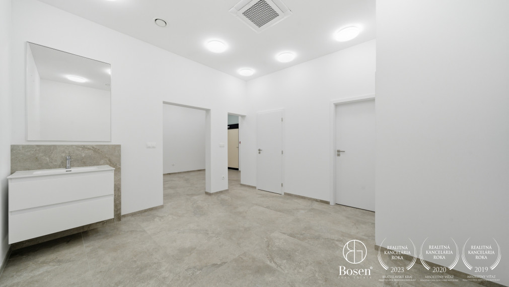 BOSEN | Prenájom - obchodný priestor - KESSELBAUER 35,25 m2