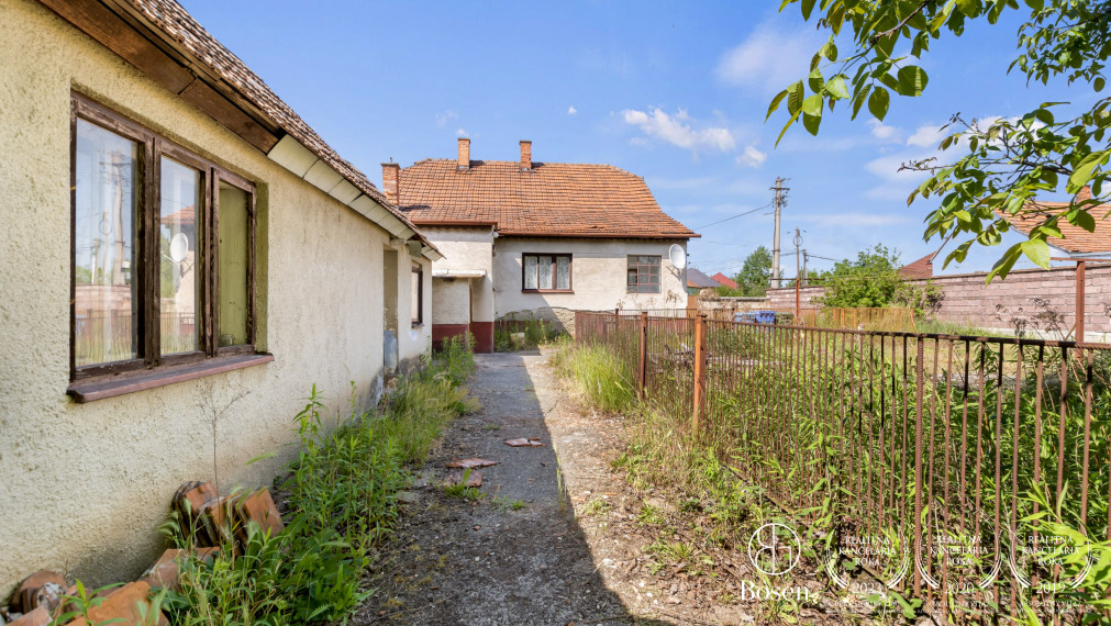 BOSEN | Na predaj rodinný dom v obci Závod