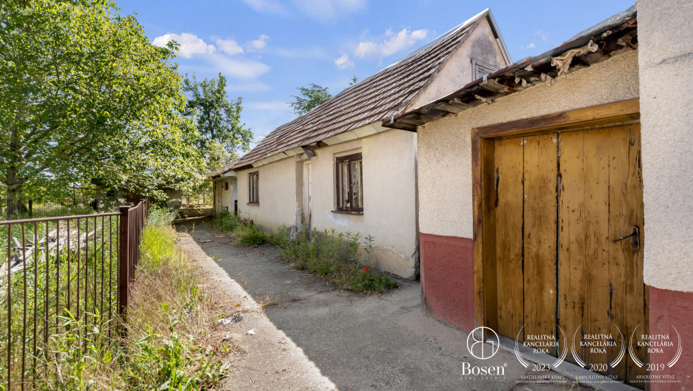 BOSEN | Na predaj rodinný dom v obci Závod