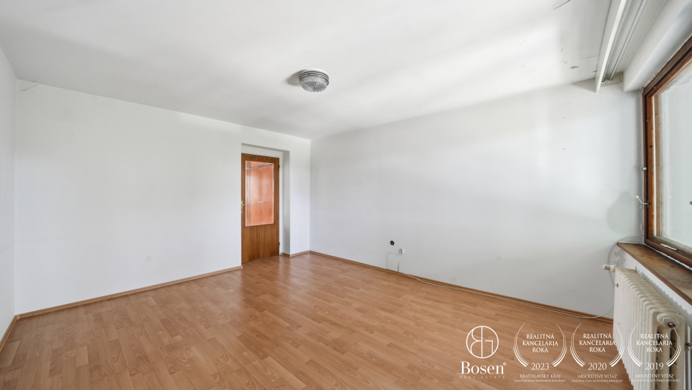 BOSEN | 8 izbový rodinný dom s dvoma bytovými jednotkami, Bratislava - Karlova Ves