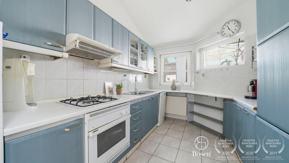 BOSEN | 8 izbový rodinný dom s dvoma bytovými jednotkami, Bratislava - Karlova Ves