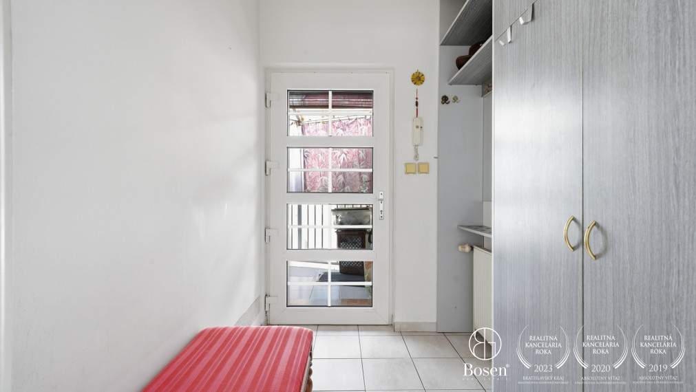 BOSEN | 8 izbový rodinný dom s dvoma bytovými jednotkami, Bratislava - Karlova Ves