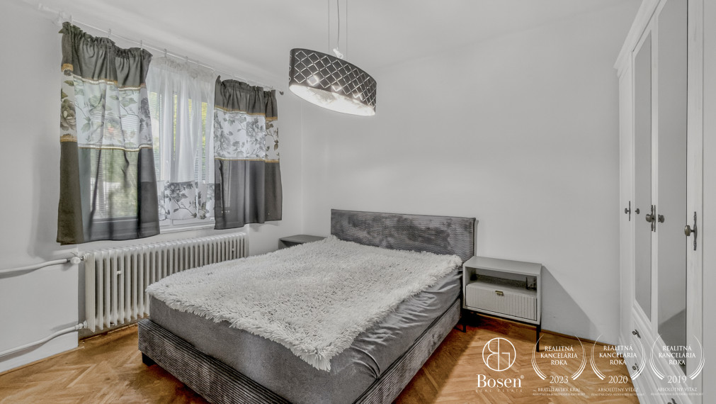 BOSEN | Priestranný rodinný dom vo vynikajúcej lokalite, Janka Kráľa, Fiľakovo.