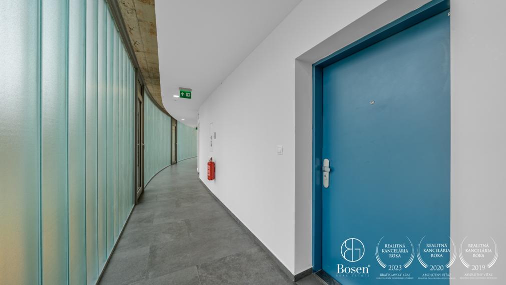 BOSEN | BLUEWAVE_3 izbový byt s predzáhradkou B1_02, Banka, Piešťany, 131.94 m2